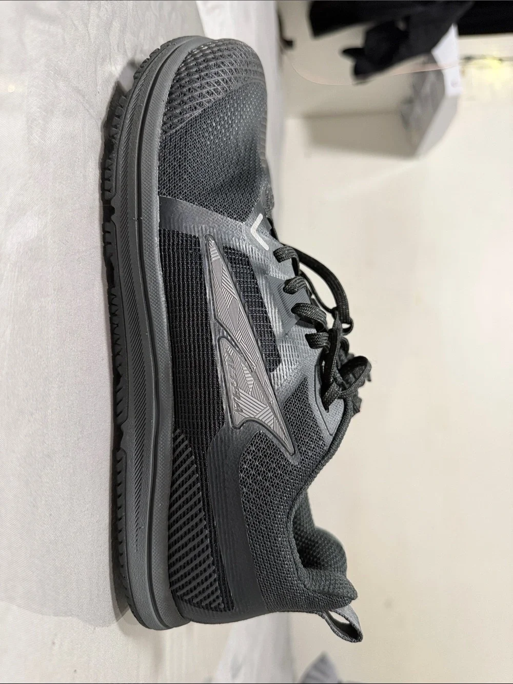 Altra Solstice XT3 US 9.5 Lightweight Wide Zero Drop Black Men's Running Shoes